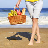 10 Healthy Beach Snacks That Travel Well (Plus 5 to Avoid at All Costs!)